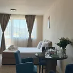 Hotel Plaza 4*