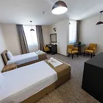 Hotel Plaza
