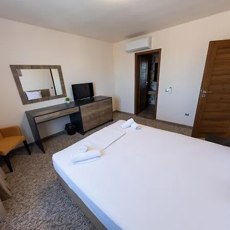 Plaza 4* Μπότεβγκραντ