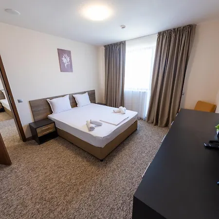 Plaza 4* Μπότεβγκραντ