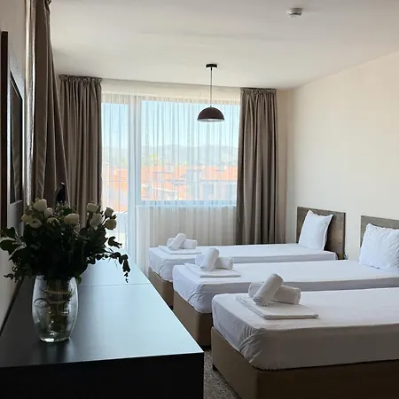 Hotel Plaza 4*