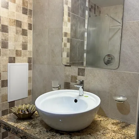 Plaza Ξενοδοχείο Μπότεβγκραντ